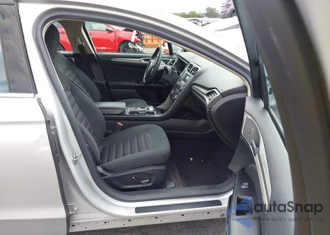 2017 Ford Fusion Se z USA, uszkodzony, nr VIN 3FA6P0H75HR125214